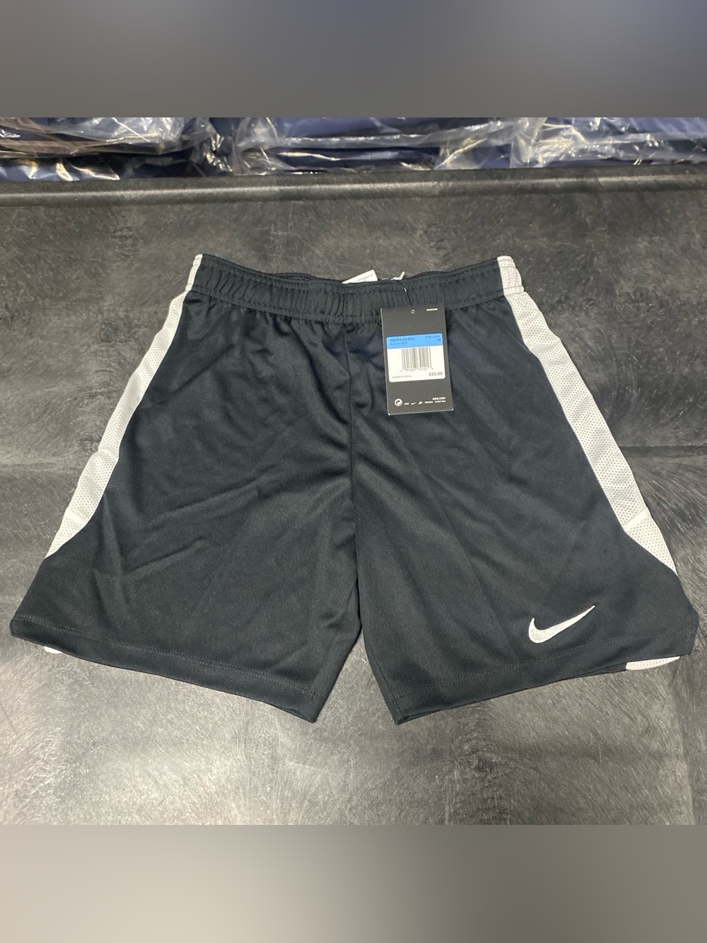Bundle of 2 For 25$ Nike Dri-FIT Kids Hertha II Shorts Black/White Medium NWT